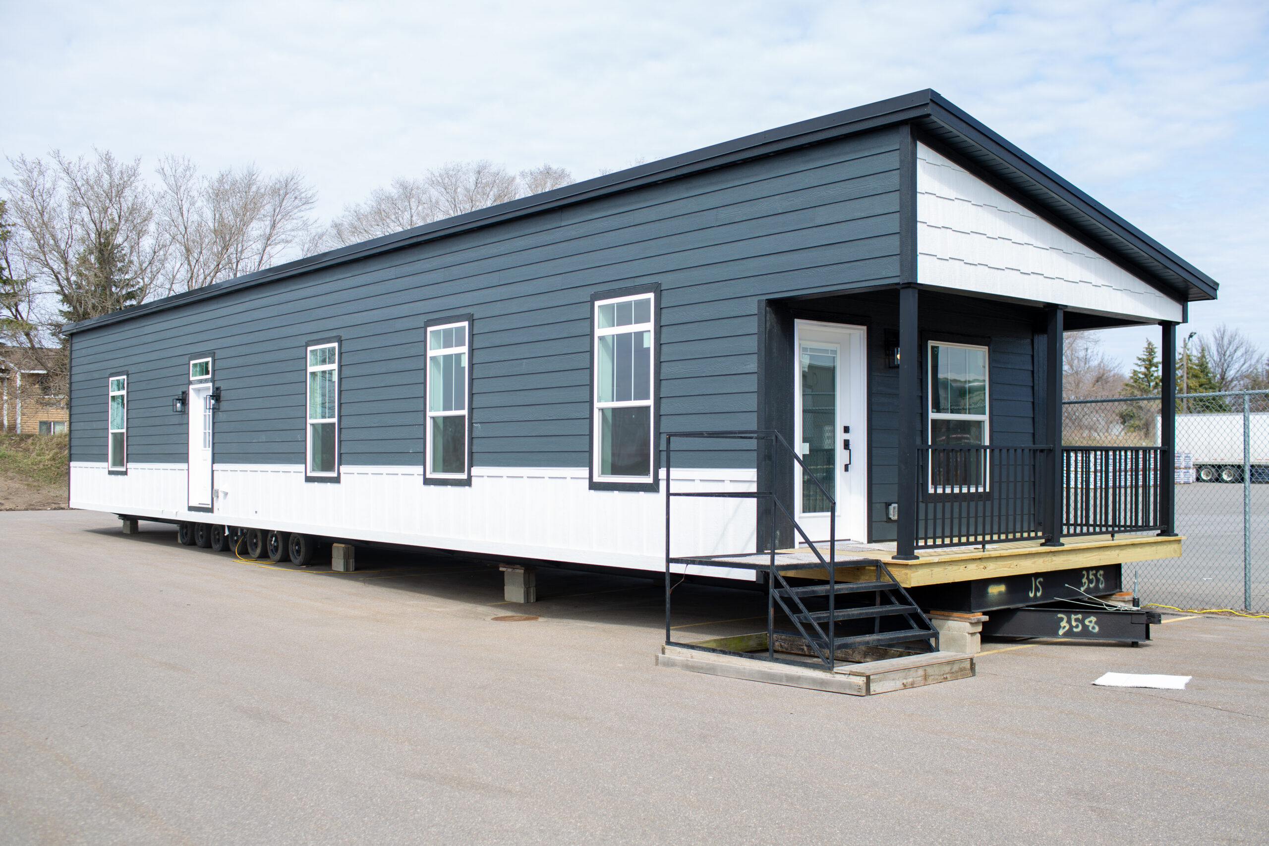 Monoslope Roof (Available on 14 & 16 Wides Only)
